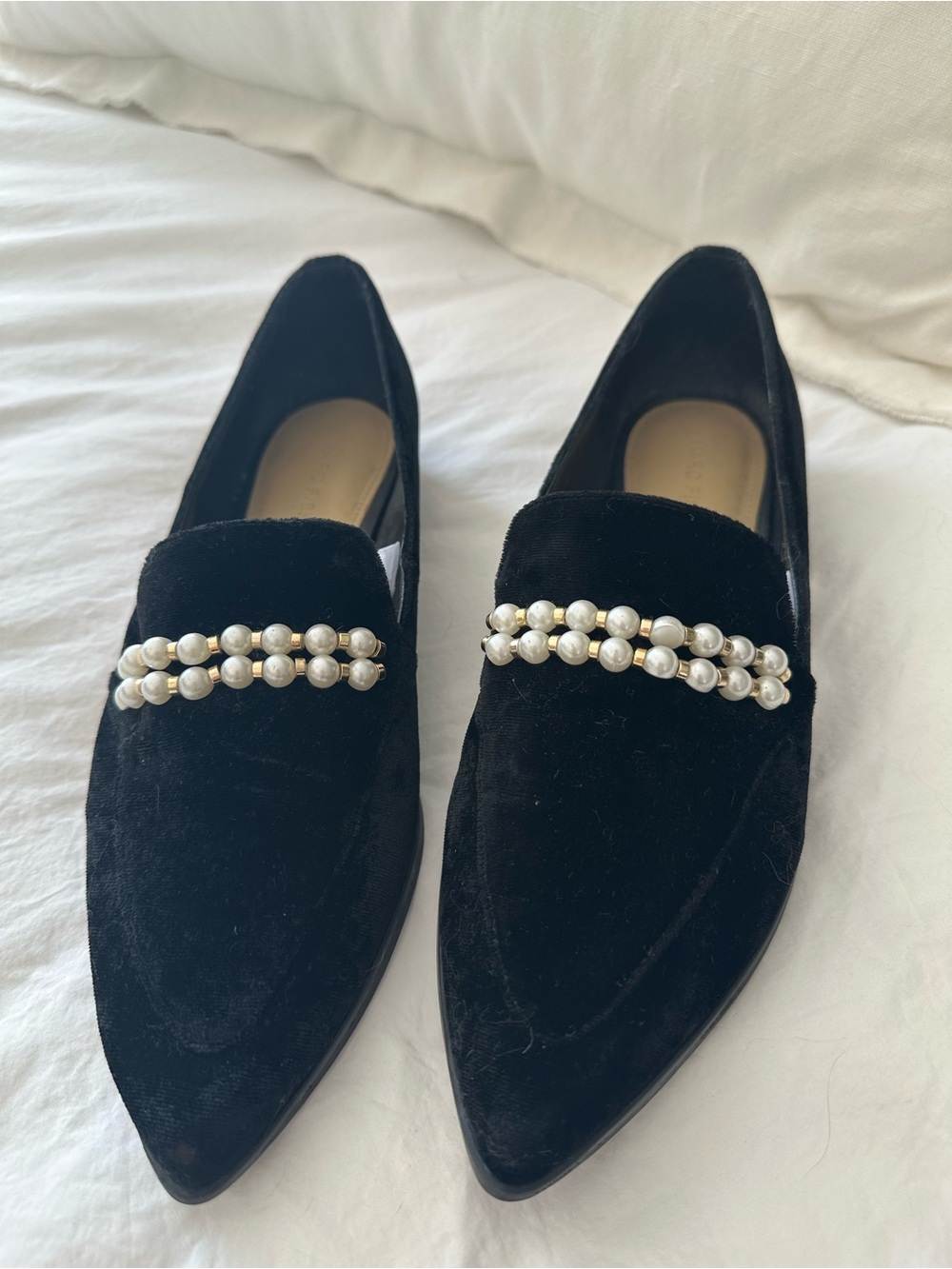 Marc Fisher Black Velvet Pearl-Trim Pointed Loafers, size 8 - Picture 6 of 11